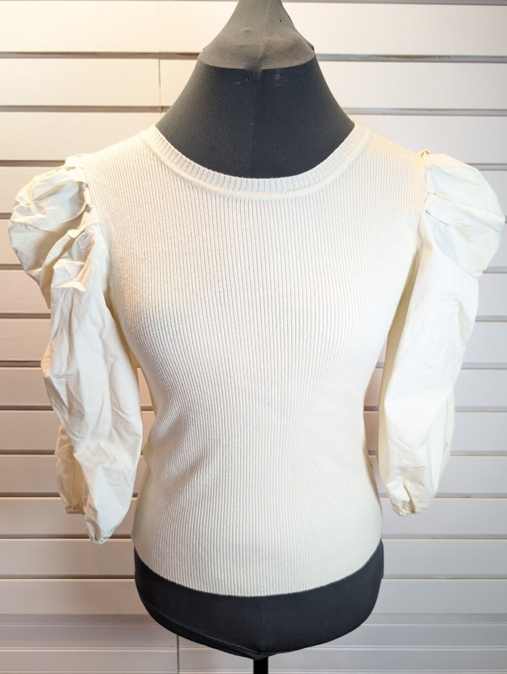 LUCY PARIS Rib Knit Top with Cotton Pleated/Shired Puff Sleeve Size L NWOT